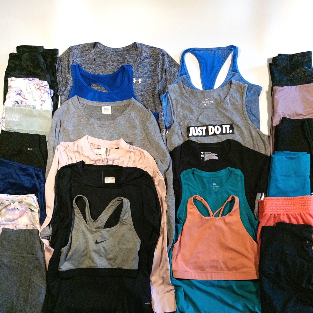 Womens Activewear Lot Size Medium Tops Bras Leggings Shorts Gym Yoga 24 Pieces